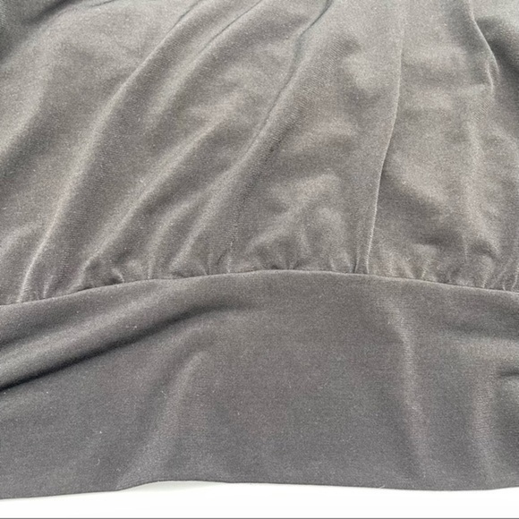 Chico’s Black Top Size 2 3/4 Sleeve Flowy Black Shirt Drape Blouse Flattering - Picture 5 of 7